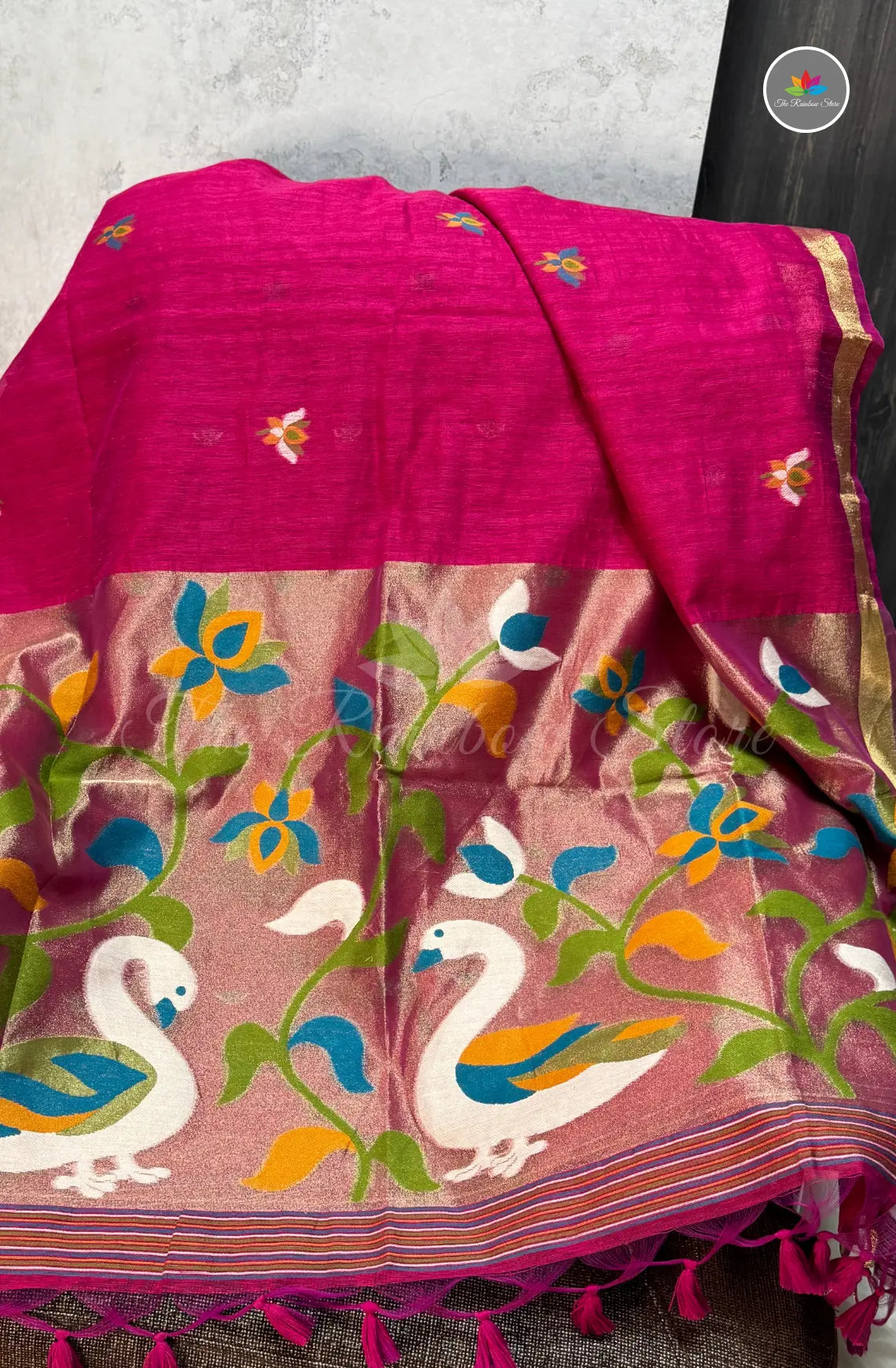 Elegant Lenin Saree with Lotus Motifs - Rani Pink