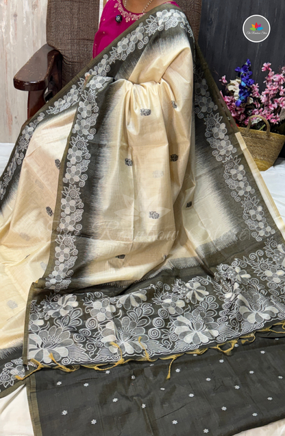 Munga Cotton With Jamdani Weaves Saree - Ivory Cream & Charcoal Grey